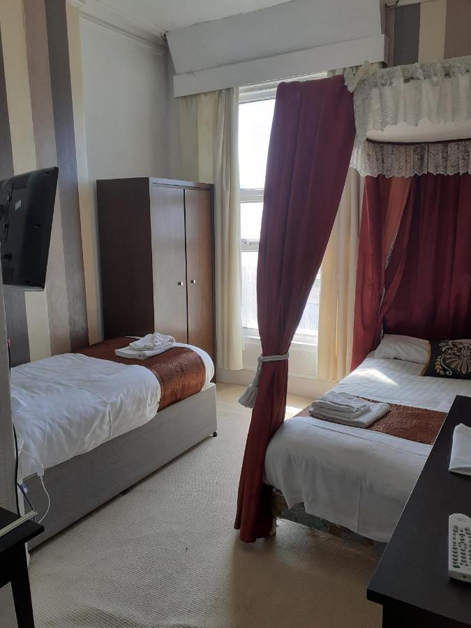 The Coastal Bay Hotel แบล็คพูล ภายนอก รูปภาพ